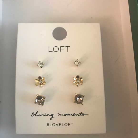 Gorgeous, new Loft shining moments earring set❤️ - Picture 2 of 8